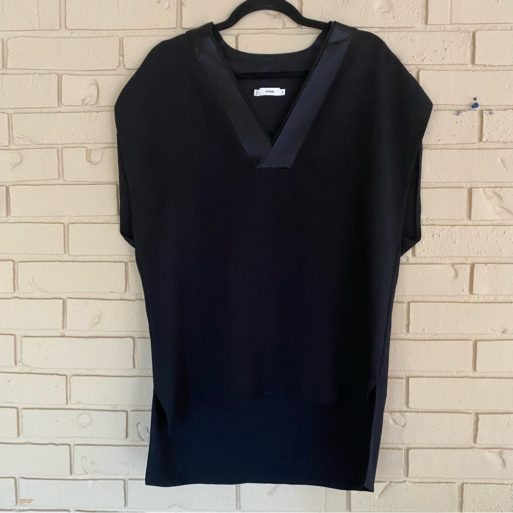 Vince Black Oversized Blouse Size M Cap Sleeve V Neck Career Capsule Minimalist